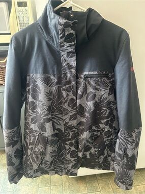 Roxy Women's Black & Gray Patterned Ski Jacket
